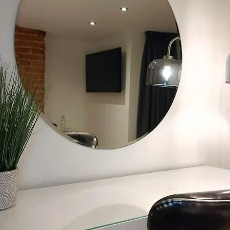 Stylish Apartment In City Centre With Parking Preston  Exterior photo